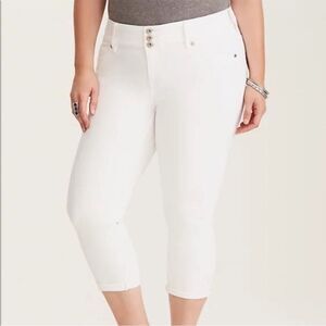 TORRID Denim White Cropped Jeans Mid-Rise Capri Pants Women's Size 18